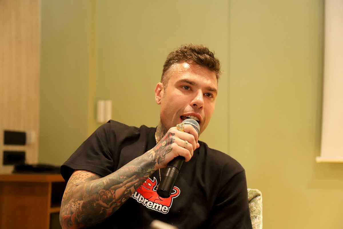 Fedez perché ha lasciato l'Italia