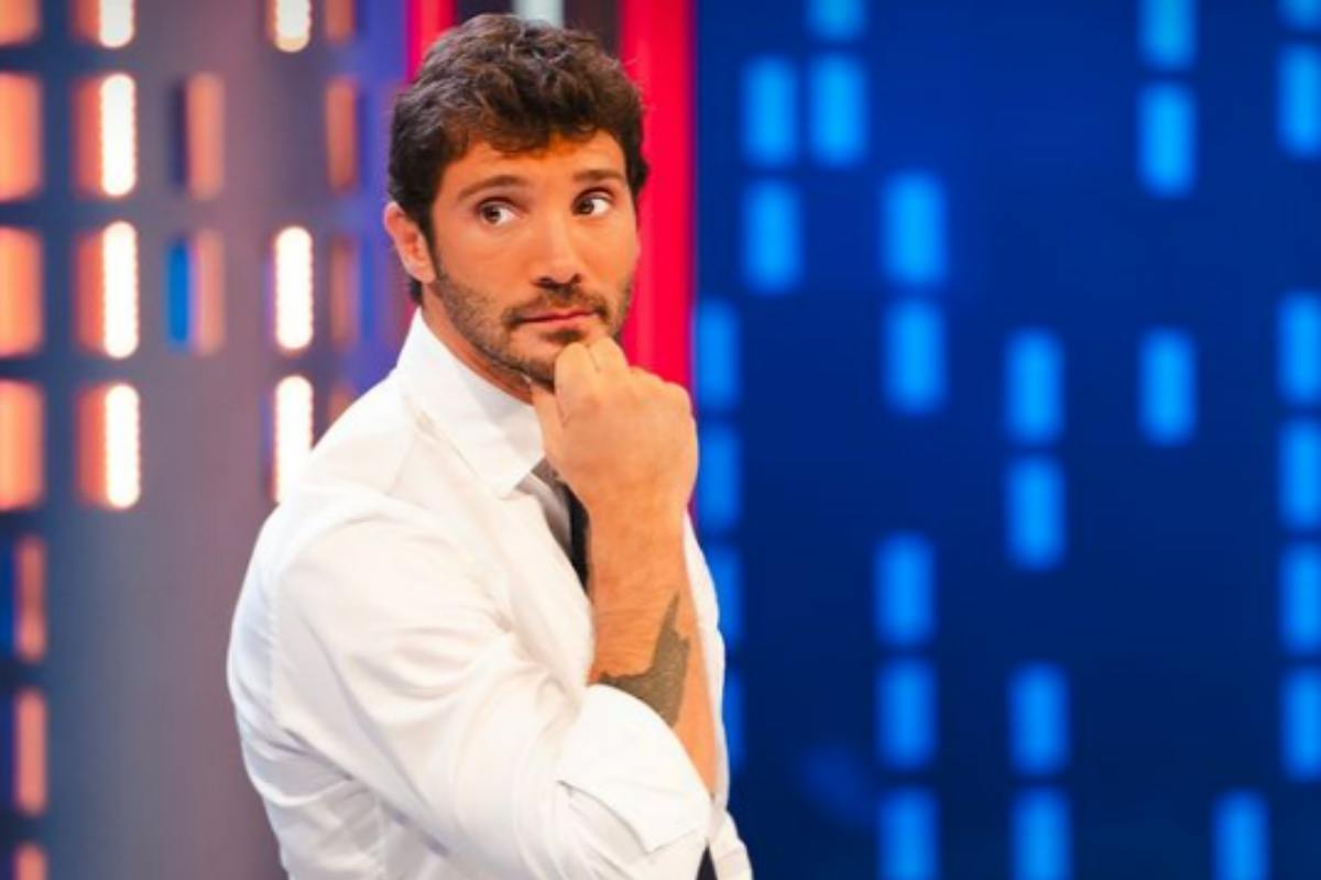 Stefano De Martino lascia il programma