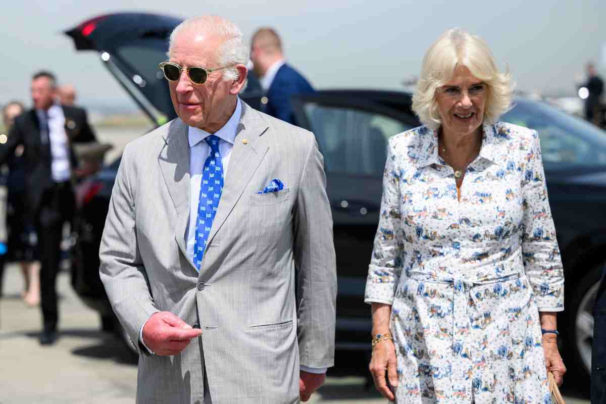 carlo e camilla frecciata a harry e meghan