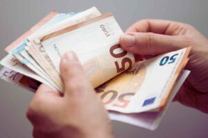 Arriva il voucher da 400 euro per le famiglie